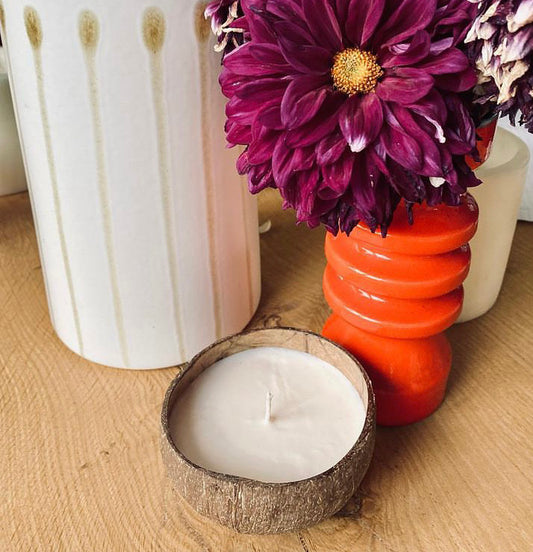 Geurkaars in Kokosnoot